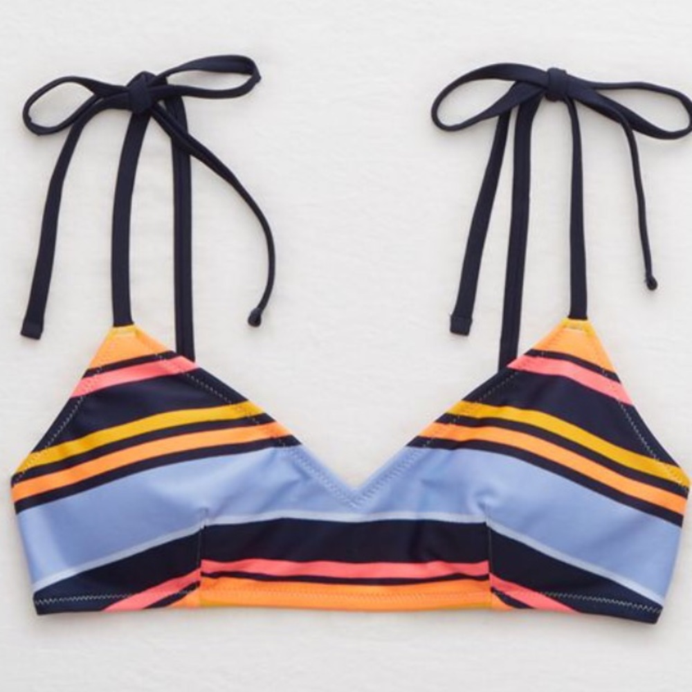 NWT Aerie V Scoop Bikini Top M